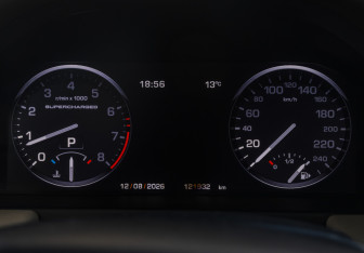 Подержанный автомобиль Land Rover Range Rover 2009 года (11 фото)