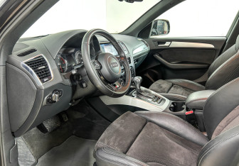 Подержанный автомобиль Audi Q5 2015 года (8 фото)