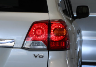 Подержанный автомобиль Toyota Land Cruiser Suv 2014 года (27 фото)