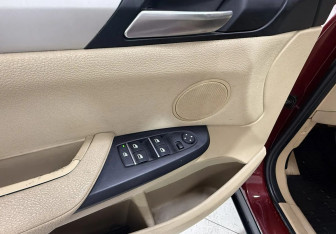 Подержанный автомобиль BMW X3 2013 года (10 фото)