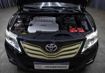 Подержанный автомобиль Toyota Camry Sedan 2009 года (9 фото)