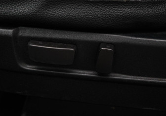 Подержанный автомобиль Mitsubishi Outlander 2012 года (15 фото)