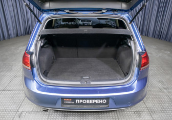 Подержанный автомобиль Volkswagen Golf Hatchback 2013 года (11 фото)