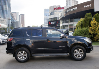 Подержанный автомобиль Chevrolet TrailBlazer 2014 года (3 фото)