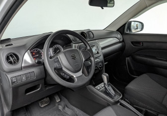Подержанный автомобиль Suzuki Vitara 2021 года (15 фото)