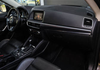Подержанный автомобиль Mazda CX-5 2015 года (7 фото)