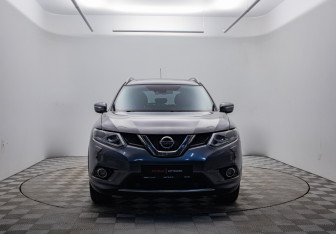 Подержанный автомобиль Nissan X-Trail 2016 года (2 фото)