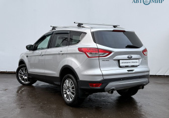 Подержанный автомобиль Ford Kuga 2013 года (7 фото)
