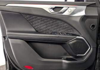 Подержанный автомобиль Wey Coffee 01 2023 года (19 фото)