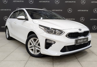 Подержанный автомобиль Kia Ceed Hatchback 2019 года (3 фото)