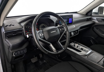 Подержанный автомобиль Haval Jolion 2023 года (15 фото)