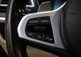Подержанный автомобиль BMW X4 2021 года (25 фото)