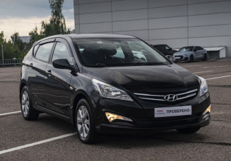 Подержанный автомобиль Hyundai Solaris Hatchback 2016 года (3 фото)