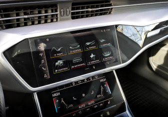 Подержанный автомобиль Audi A7 2021 года (15 фото)