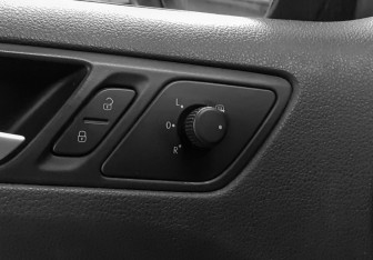 Подержанный автомобиль Volkswagen Jetta Sedan 2013 года (18 фото)