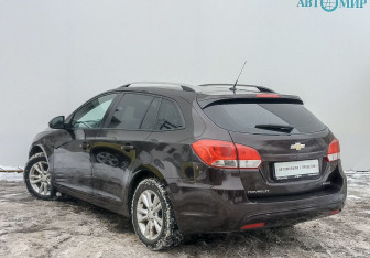 Подержанный автомобиль Chevrolet Cruze Wagon 2014 года (7 фото)