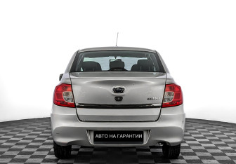 Подержанный автомобиль Datsun on-DO 2015 года (4 фото)