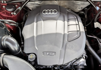 Подержанный автомобиль Audi Q5 2021 года (9 фото)
