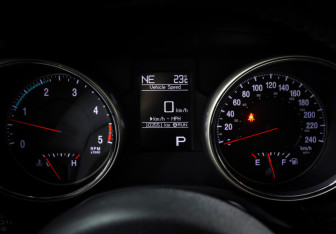 Подержанный автомобиль Jeep Grand Cherokee 2012 года (15 фото)