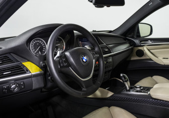 Подержанный автомобиль BMW X6 2008 года (11 фото)
