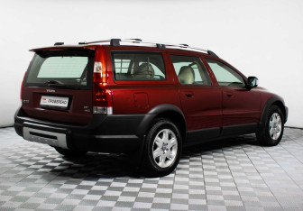 Подержанный автомобиль Volvo XC70 2007 года (5 фото)