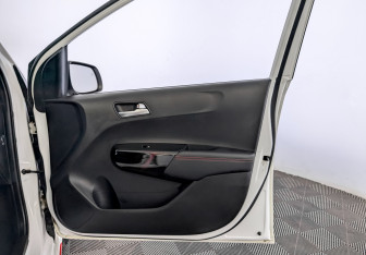Подержанный автомобиль Kia Picanto 2021 года (23 фото)