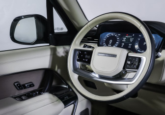 Подержанный автомобиль Land Rover Range Rover 2022 года (12 фото)