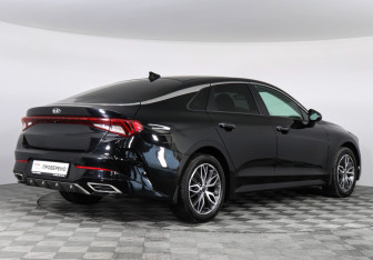 Подержанный автомобиль Kia K5 2021 года (5 фото)