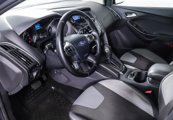 Подержанный автомобиль Ford Focus Wagon 2012 года (11 фото)