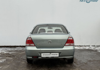 Подержанный автомобиль Nissan Almera Classic 2008 года (6 фото)