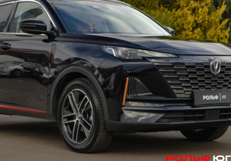 Подержанный автомобиль Changan CS55PLUS 2023 года (18 фото)