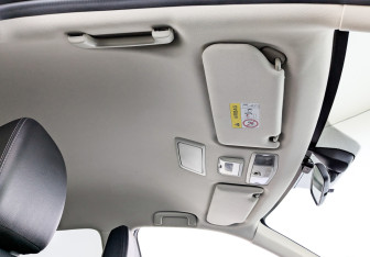 Подержанный автомобиль Mitsubishi Outlander 2017 года (23 фото)