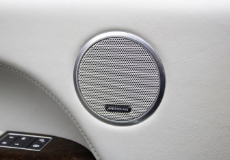 Подержанный автомобиль Land Rover Range Rover 2016 года (23 фото)