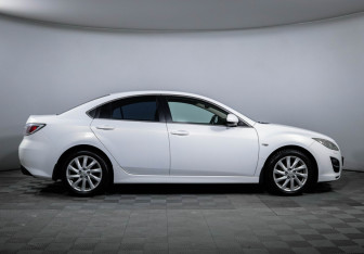 Подержанный автомобиль Mazda 6 Sedan 2011 года (4 фото)