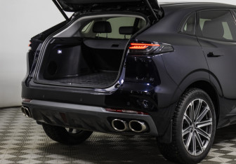 Подержанный автомобиль Changan UNI-K 2023 года (20 фото)