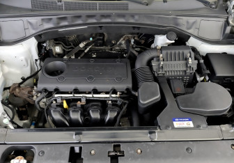 Подержанный автомобиль Hyundai Santa Fe 2012 года (9 фото)