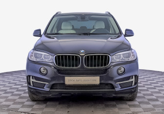 Подержанный автомобиль BMW X5 2017 года (2 фото)