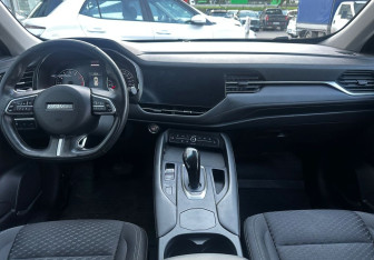 Подержанный автомобиль Haval F7 2019 года (9 фото)