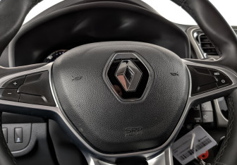 Подержанный автомобиль Renault Sandero 2021 года (25 фото)