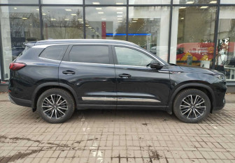 Подержанный автомобиль Chery Tiggo 8 Pro 2021 года (4 фото)