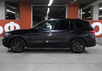 Подержанный автомобиль BMW X3 2019 года (8 фото)