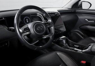 Подержанный автомобиль Hyundai Tucson 2021 года (14 фото)