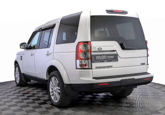 Подержанный автомобиль Land Rover Discovery 2015 года (7 фото)
