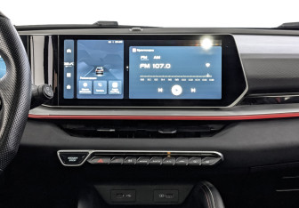 Подержанный автомобиль Geely Coolray 2024 года (17 фото)