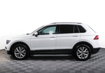 Подержанный автомобиль Volkswagen Tiguan 2018 года (8 фото)