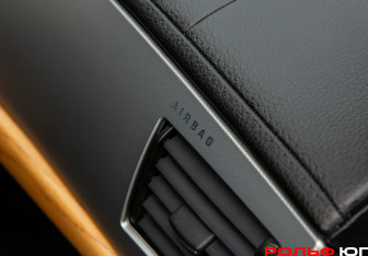 Подержанный автомобиль Jaguar XF Sedan 2014 года (15 фото)