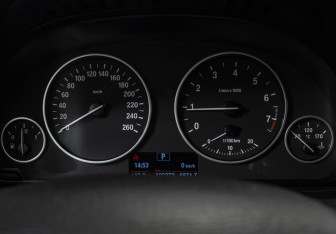 Подержанный автомобиль BMW X4 2015 года (11 фото)