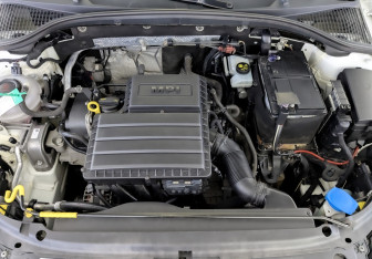 Подержанный автомобиль Skoda Octavia Liftback 2018 года (9 фото)