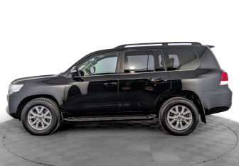 Подержанный автомобиль Toyota Land Cruiser Suv 2019 года (8 фото)