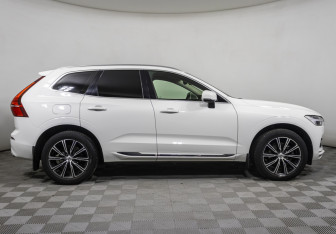 Подержанный автомобиль Volvo XC60 2020 года (4 фото)